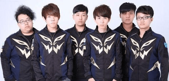 下曼城后卫 下曼城后卫