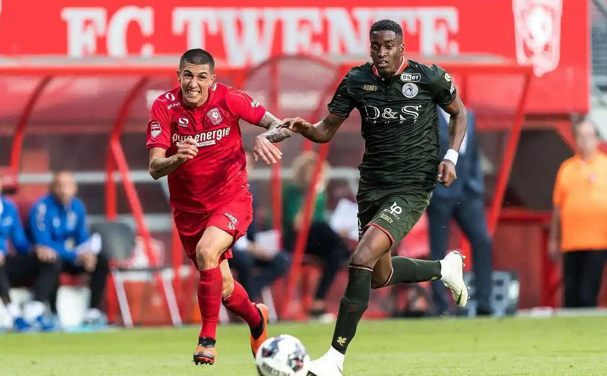 以高位逼抢 以高位逼抢